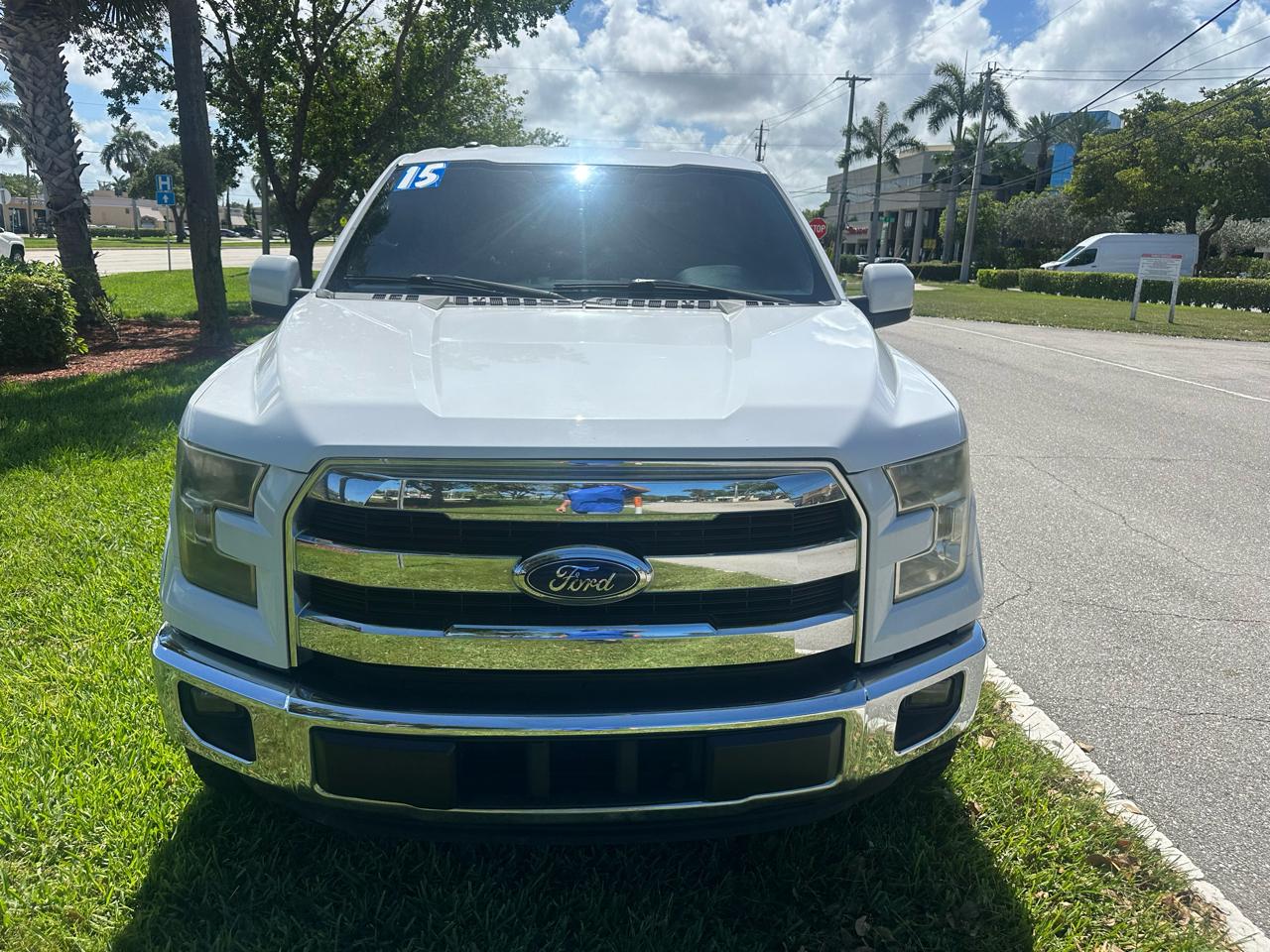 Ford F-150 2WD SuperCrew 139" Lariat 2015