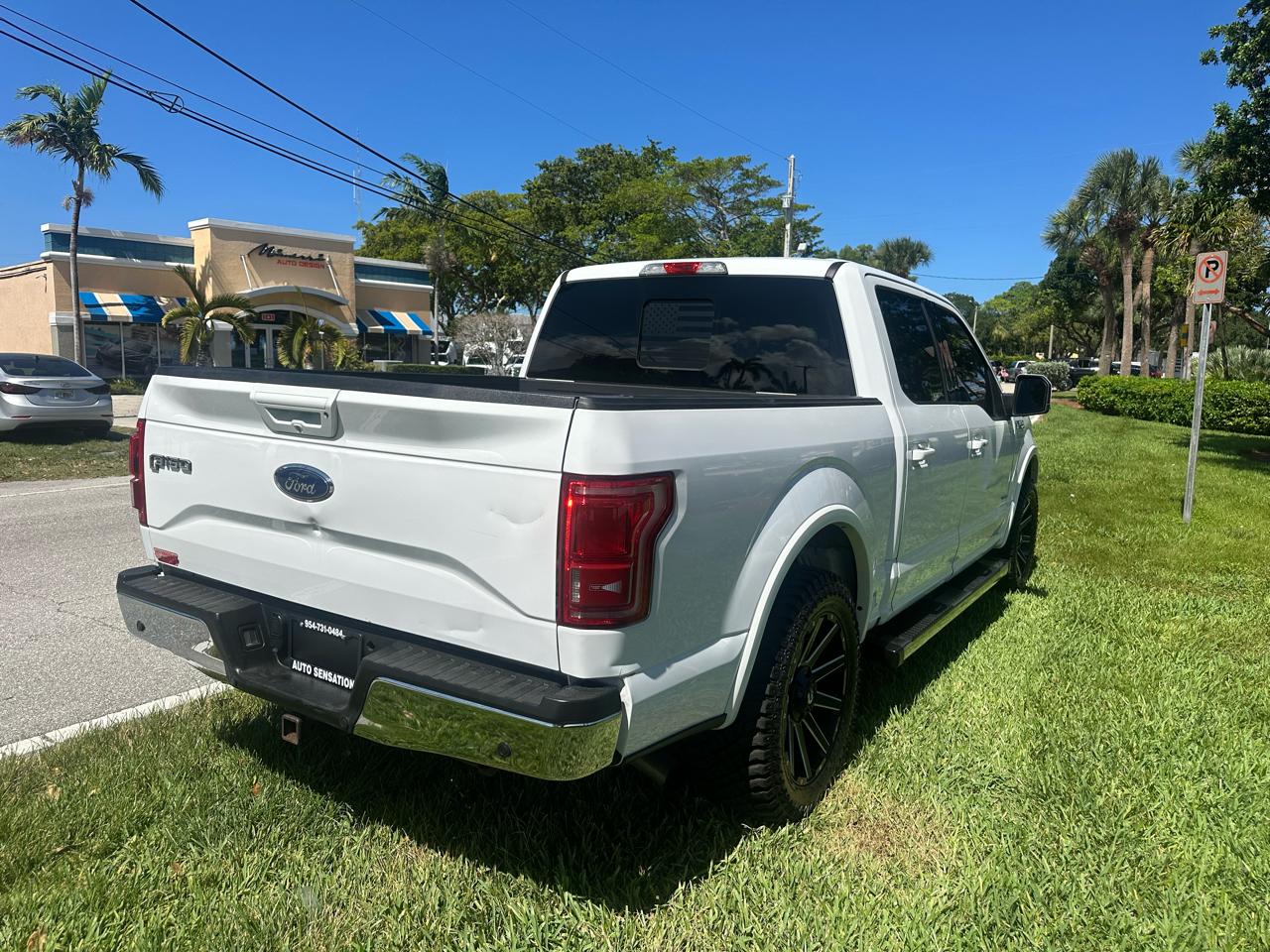 Ford F-150 2WD SuperCrew 139" Lariat 2015