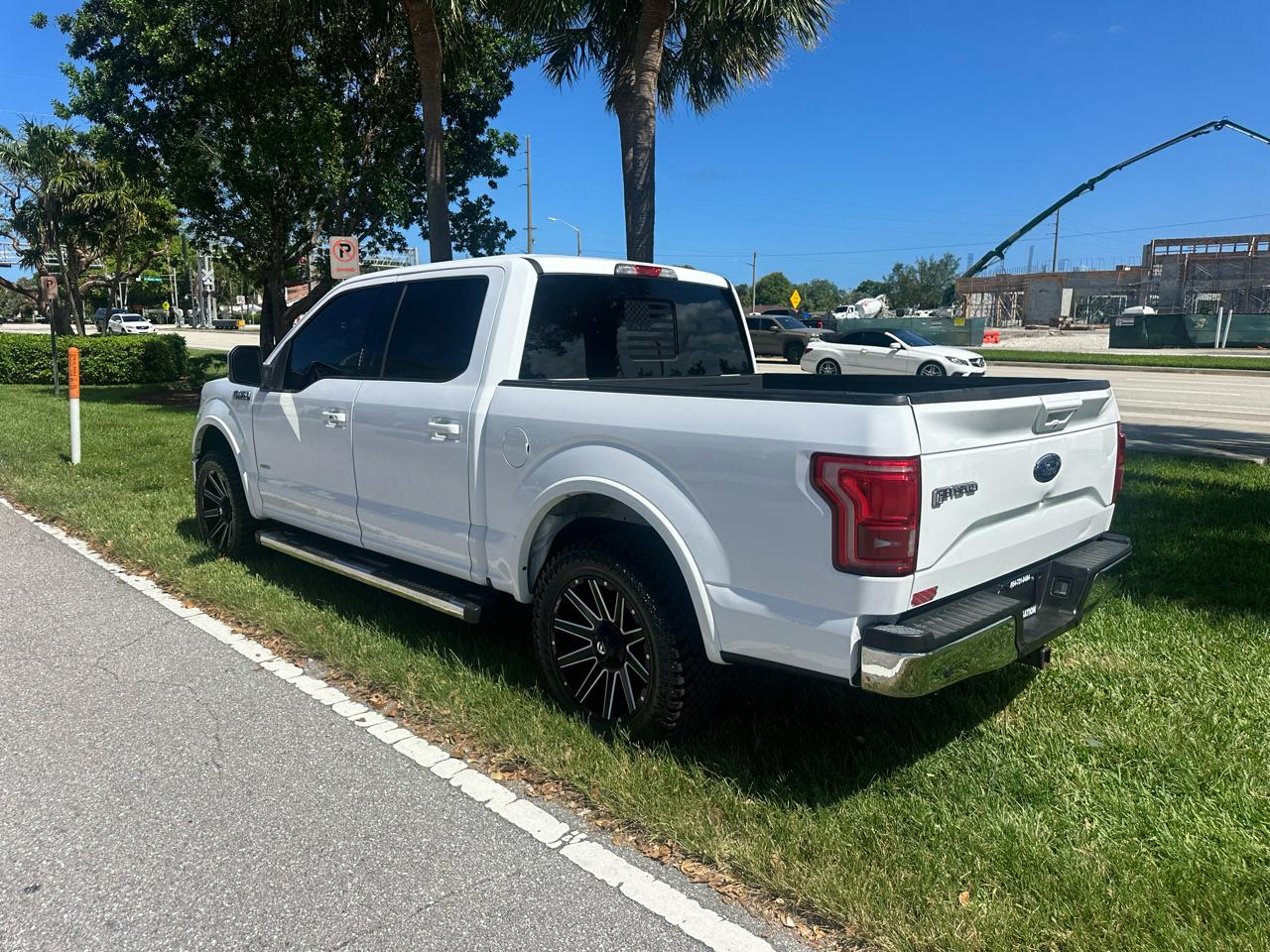 Ford F-150 2WD SuperCrew 139" Lariat 2015