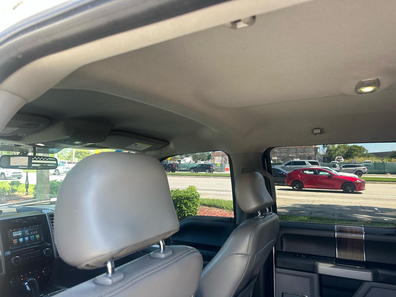 Ford F-150 2WD SuperCrew 139" Lariat 2015