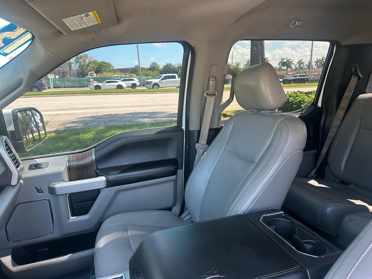 Ford F-150 2WD SuperCrew 139" Lariat 2015