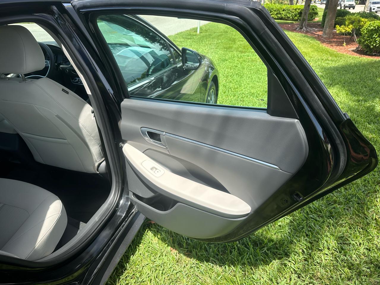 Hyundai Sonata SEL 2023