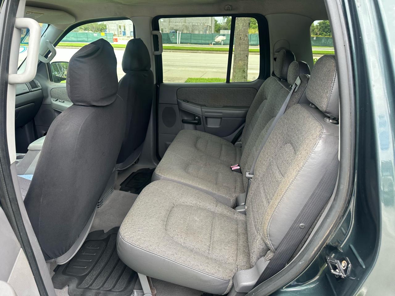 Ford Explorer XLS Sport 4.0L 2WD 2004