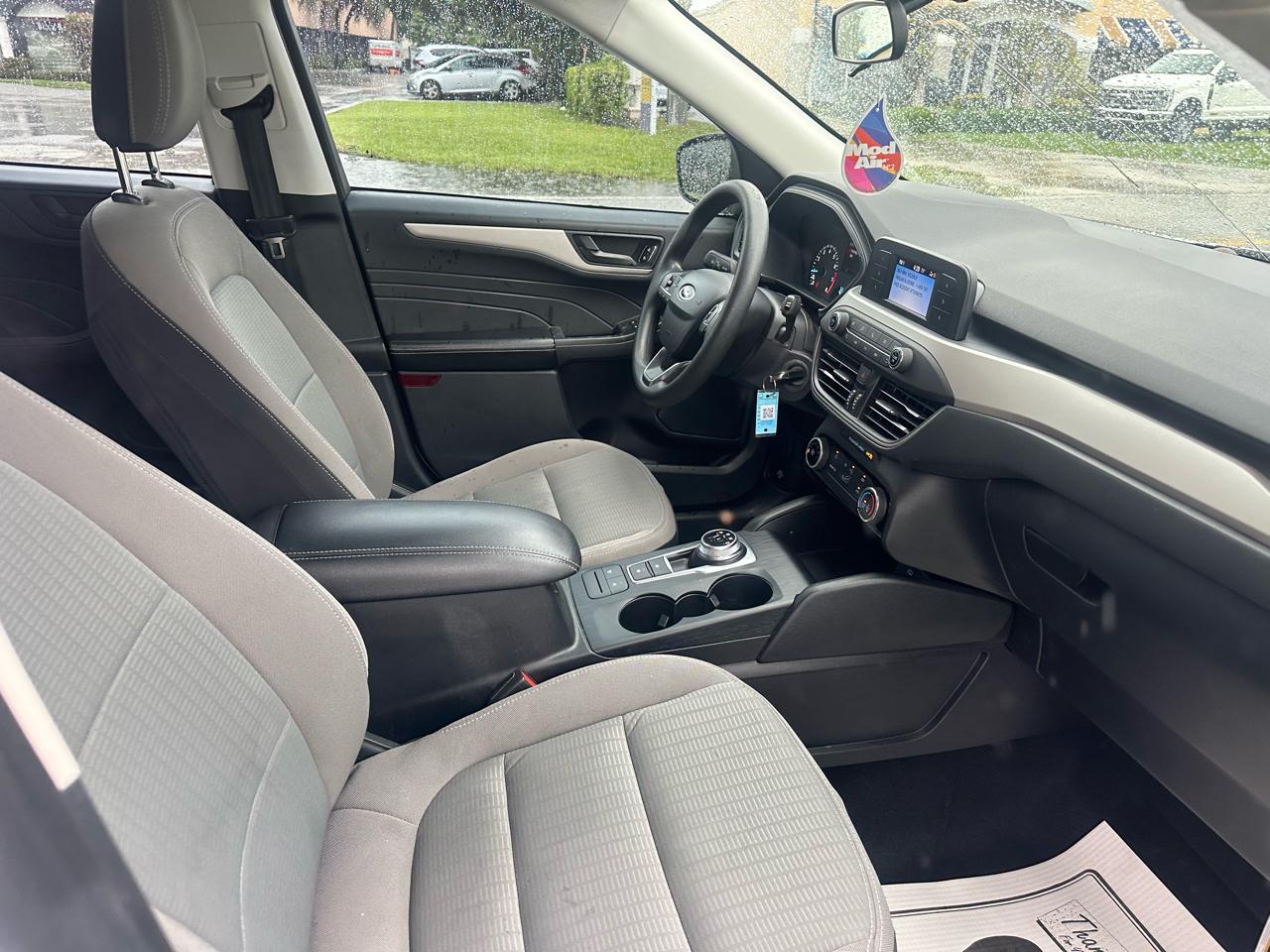 Ford Escape S 2022