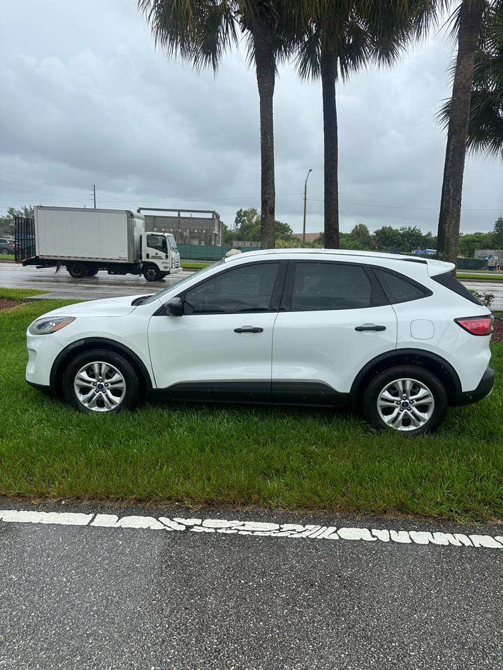 Ford Escape S 2022