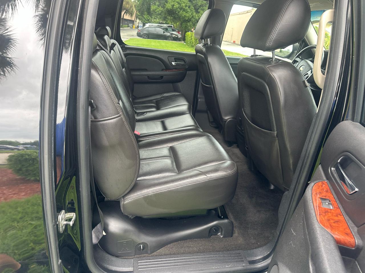 Chevrolet Avalanche LS 2WD 2010