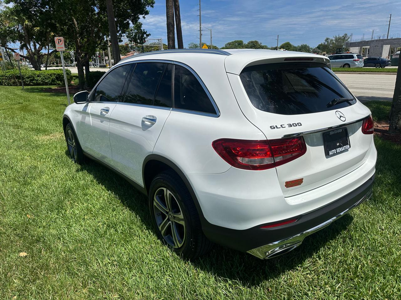 Mercedes-Benz GLC-Class GLC300 2019