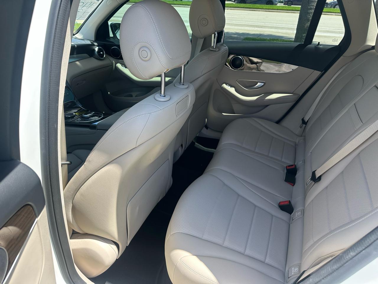 Mercedes-Benz GLC-Class GLC300 2019