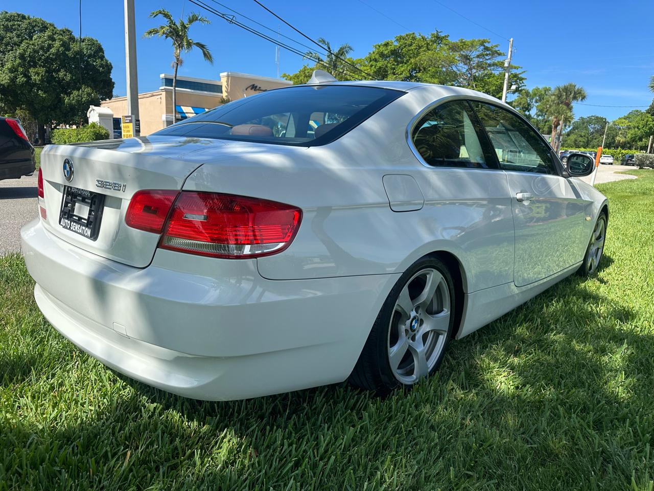 BMW 3-Series 328i Coupe - SULEV 2010
