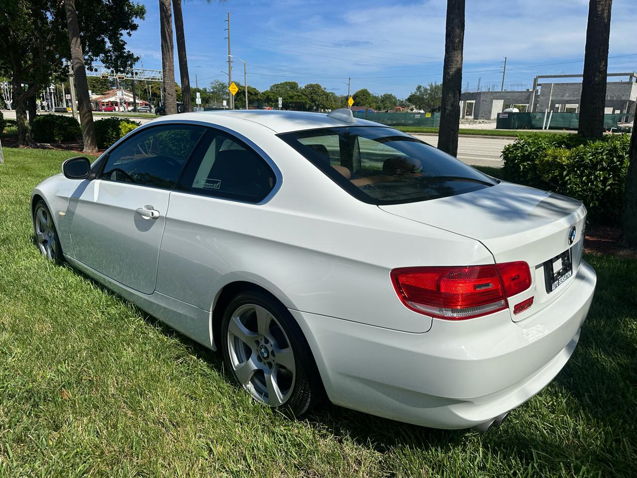 BMW 3-Series 328i Coupe - SULEV 2010