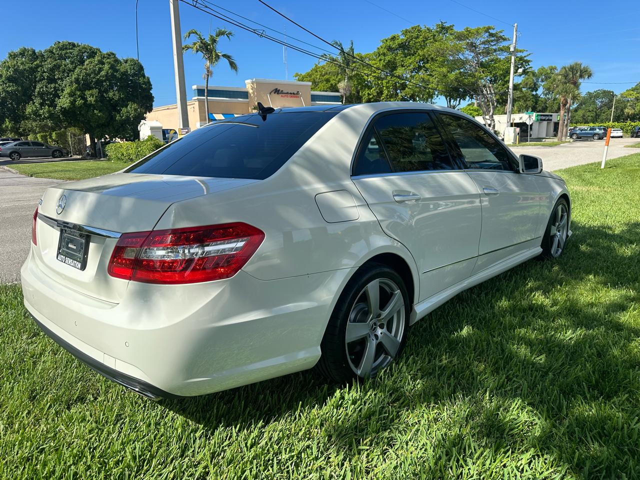 Mercedes-Benz E-Class E350 Sedan 2010