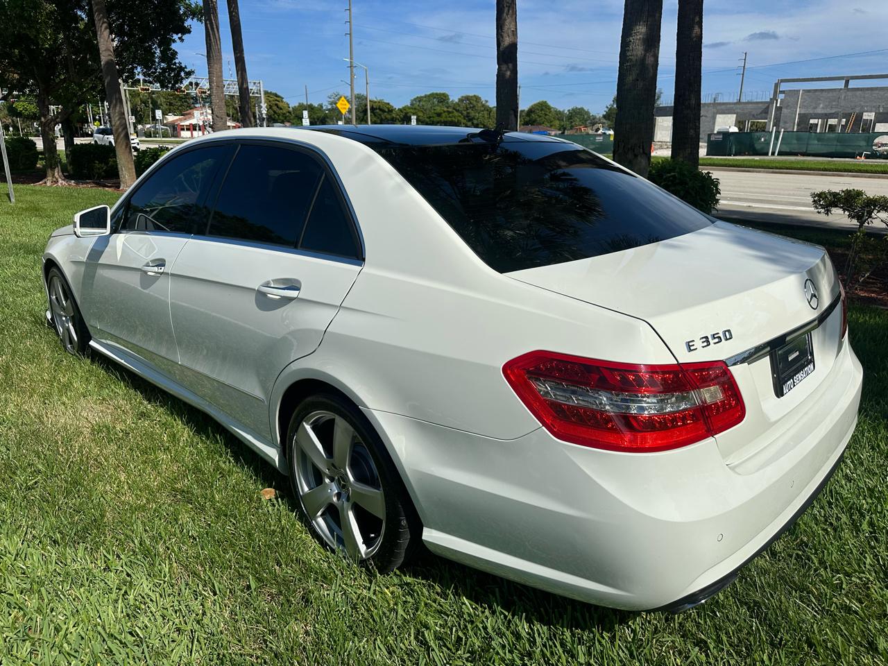 Mercedes-Benz E-Class E350 Sedan 2010