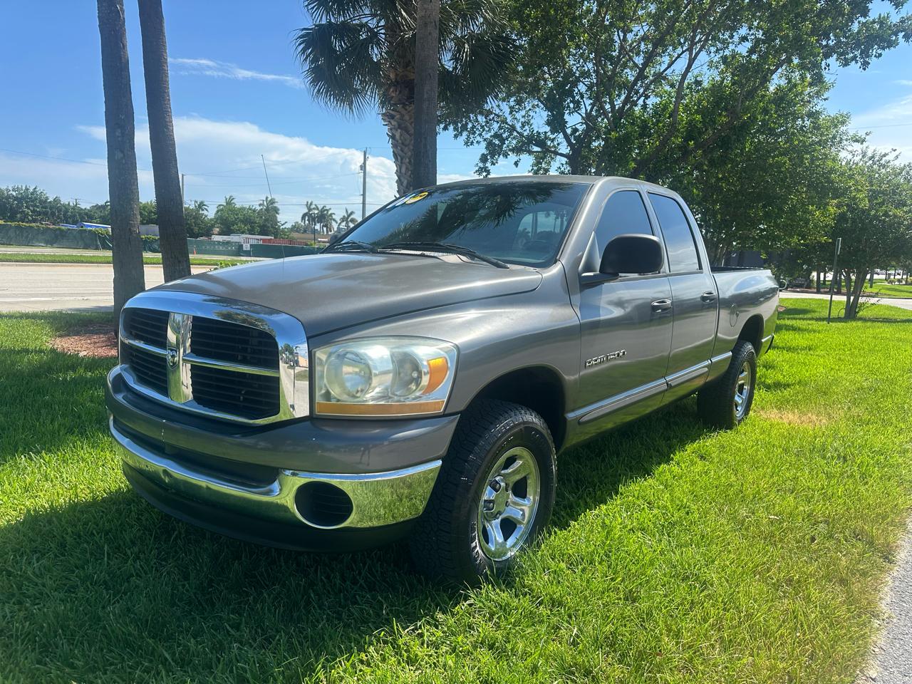 Dodge Ram 1500 ST Quad Cab Long Bed 2WD 2006