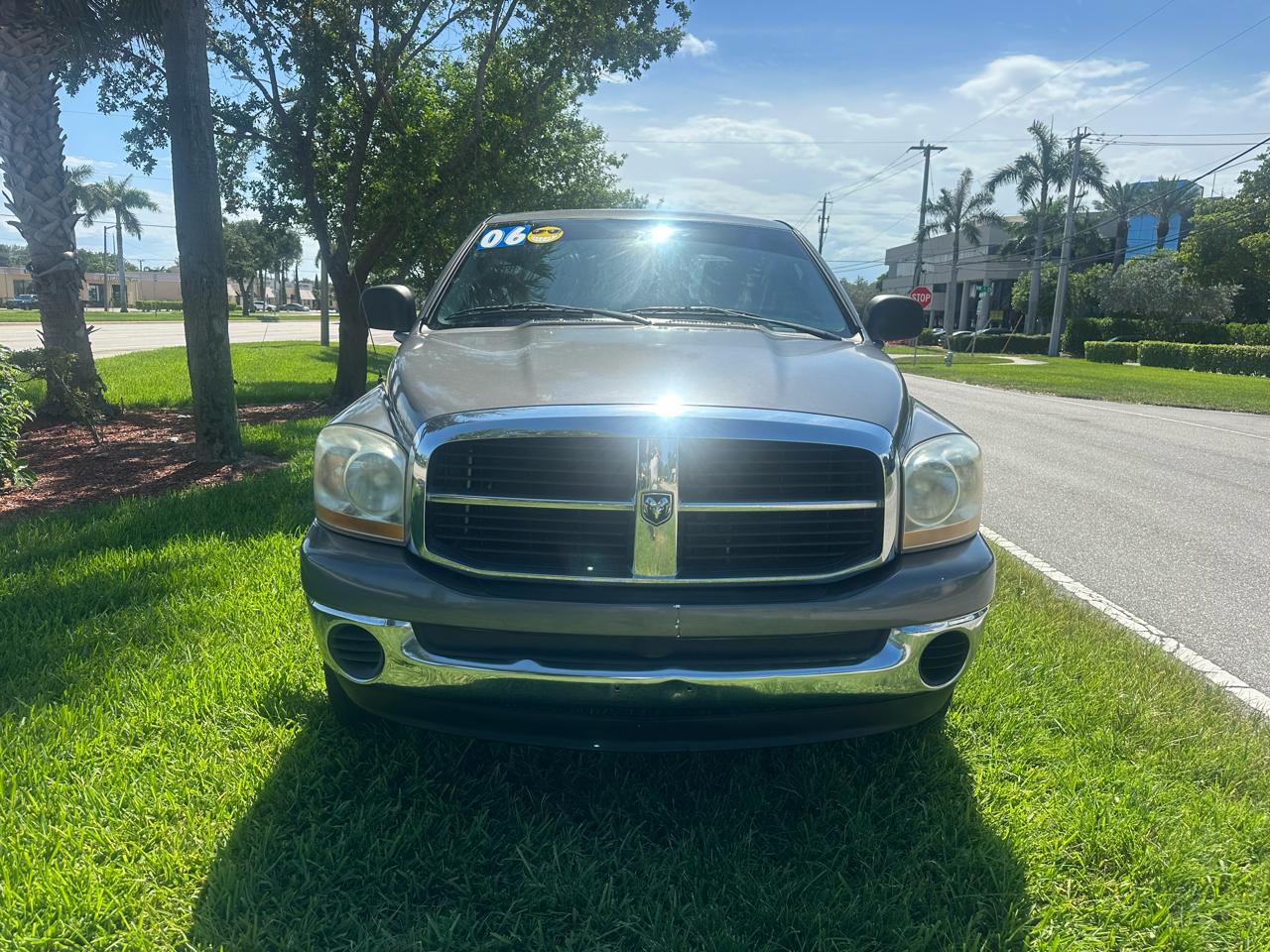 Dodge Ram 1500 ST Quad Cab Long Bed 2WD 2006