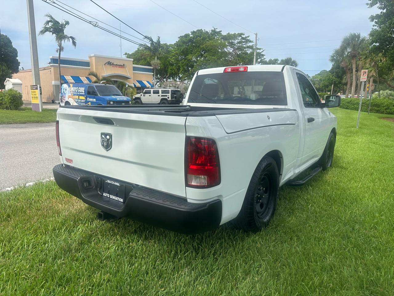 RAM 1500 2WD Crew Cab 140.5" Tradesman 2013
