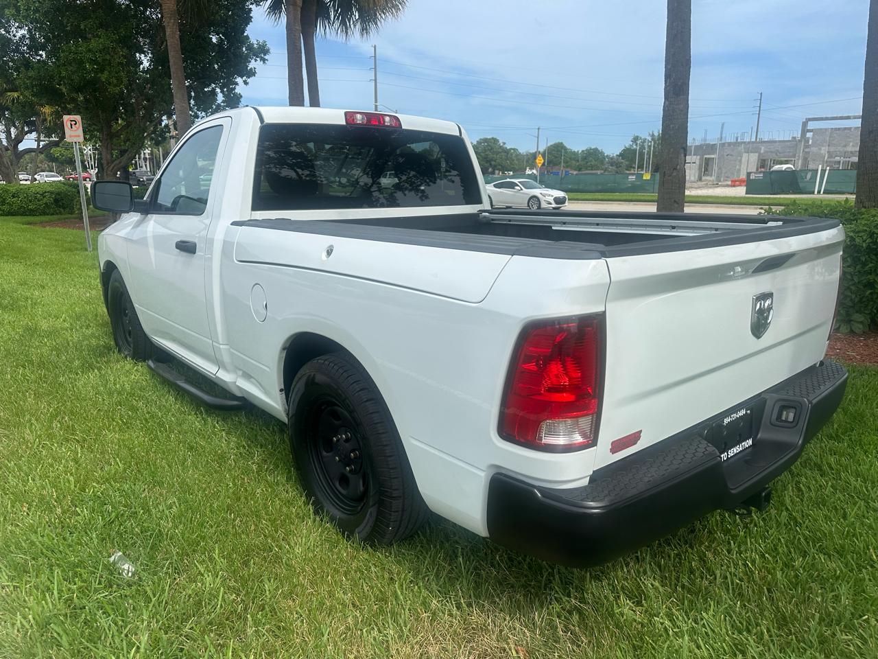 RAM 1500 2WD Crew Cab 140.5" Tradesman 2013