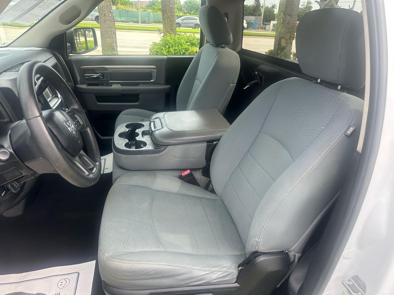 RAM 1500 2WD Crew Cab 140.5" Tradesman 2013