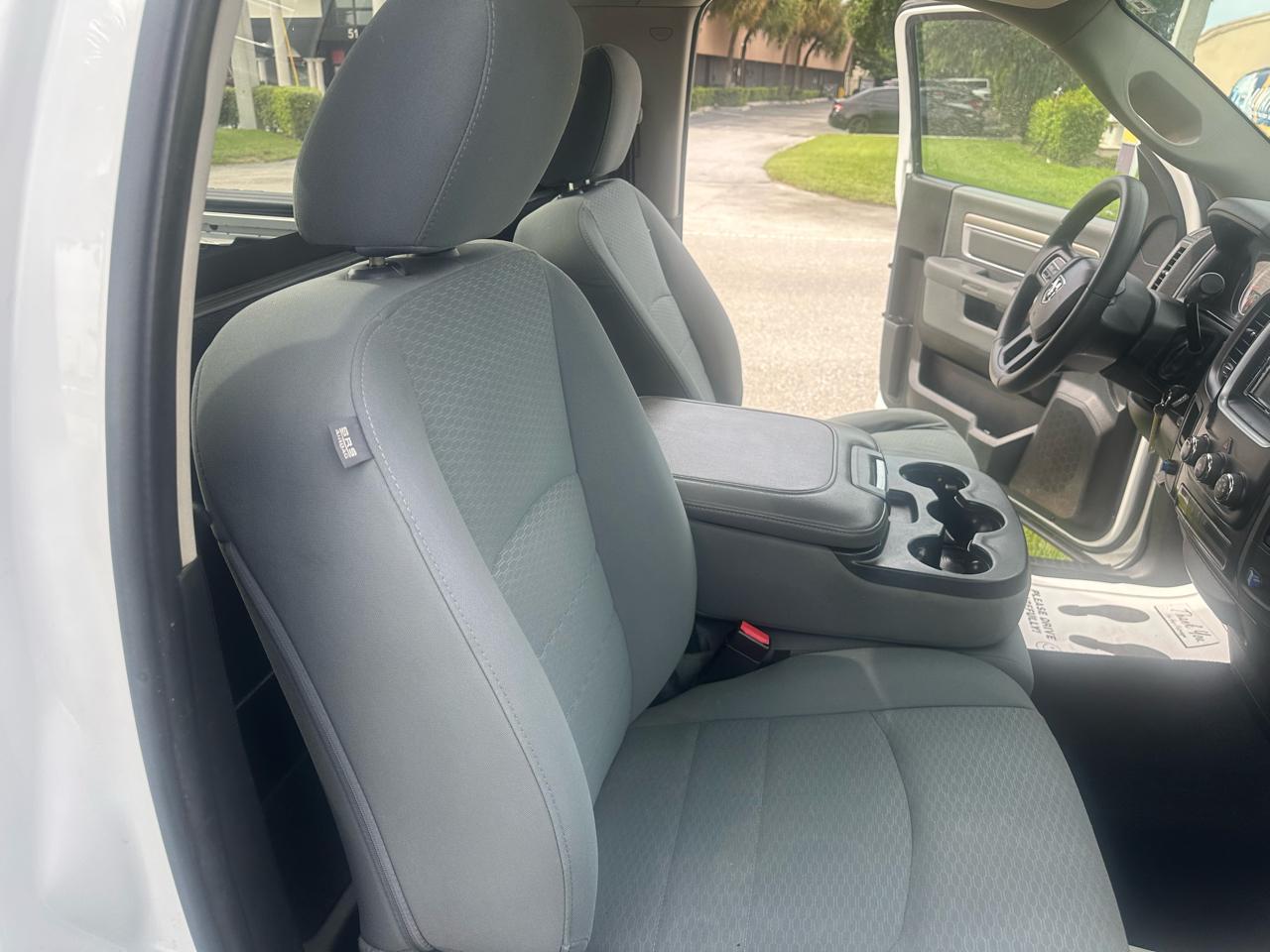 RAM 1500 2WD Crew Cab 140.5" Tradesman 2013