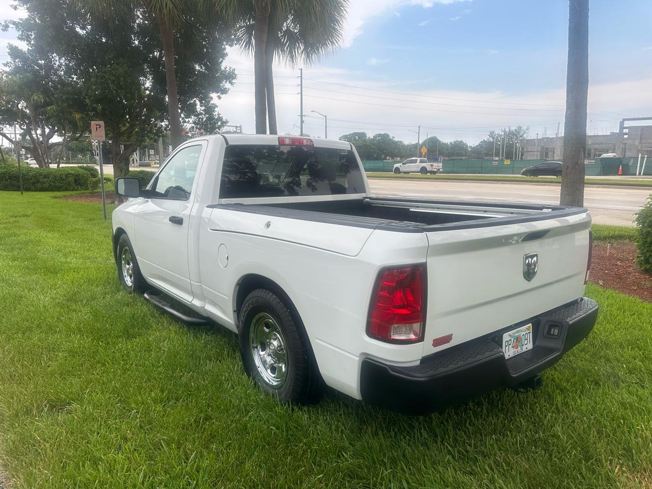 RAM 1500 2WD Crew Cab 140.5" Tradesman 2013