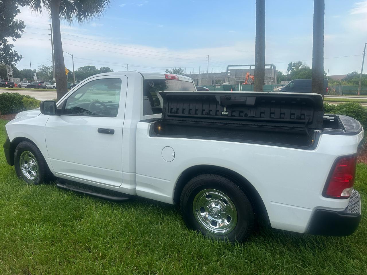 RAM 1500 2WD Crew Cab 140.5" Tradesman 2013