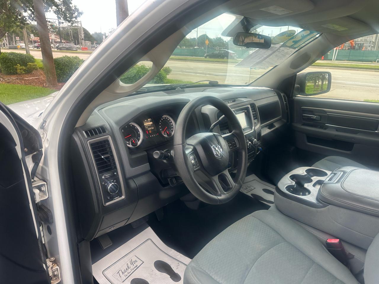 RAM 1500 2WD Crew Cab 140.5" Tradesman 2013