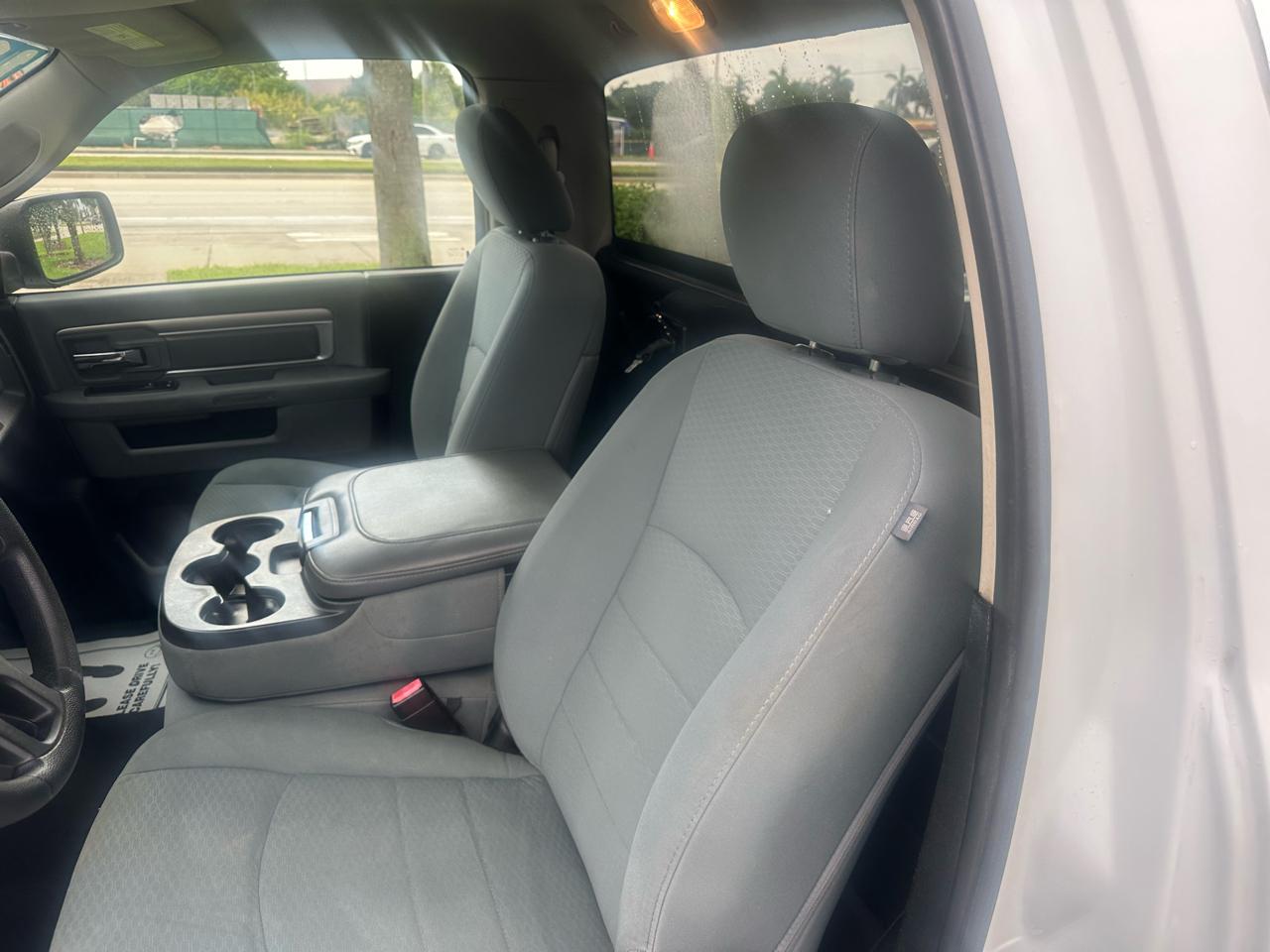 RAM 1500 2WD Crew Cab 140.5" Tradesman 2013