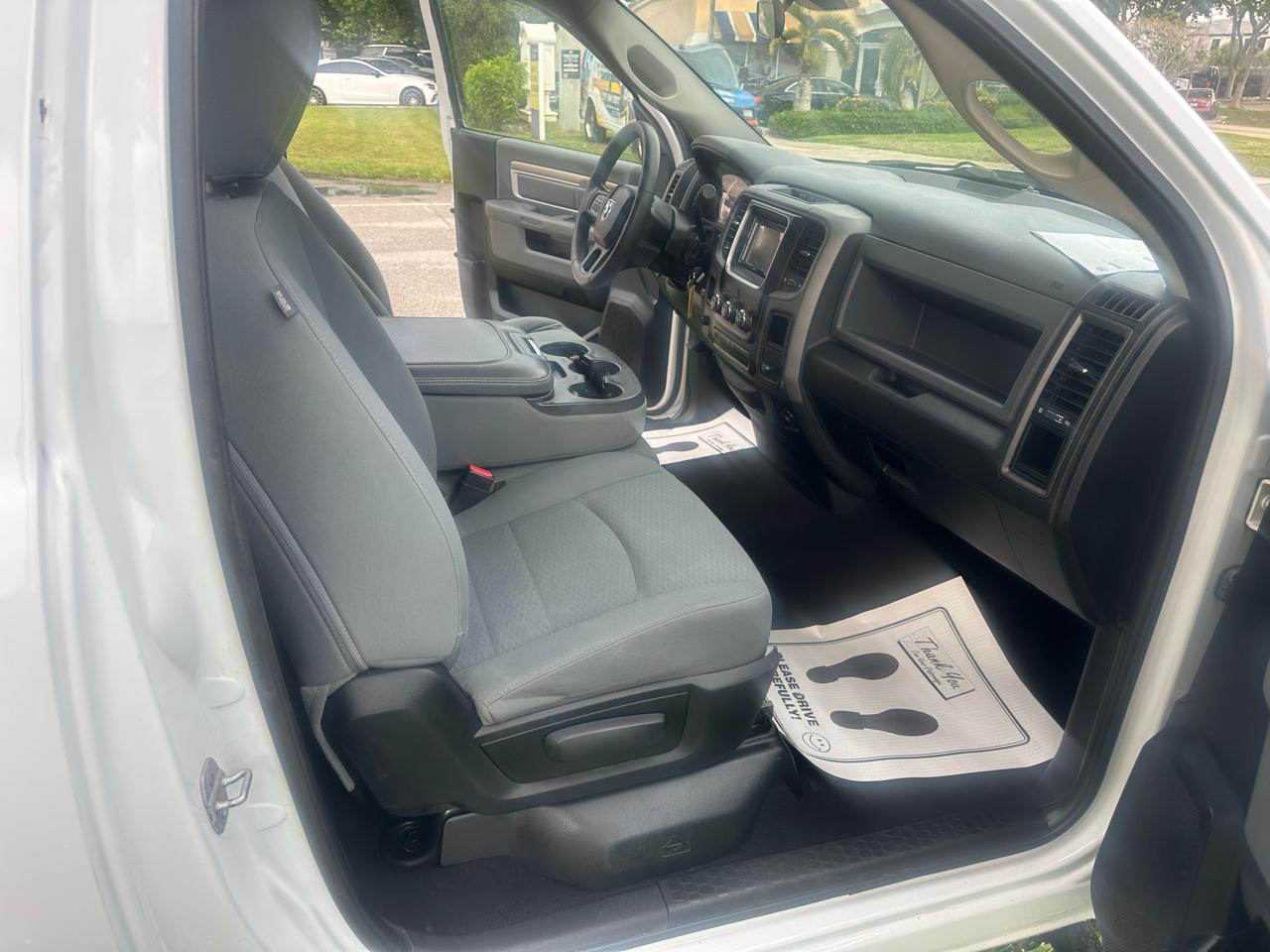 RAM 1500 2WD Crew Cab 140.5" Tradesman 2013