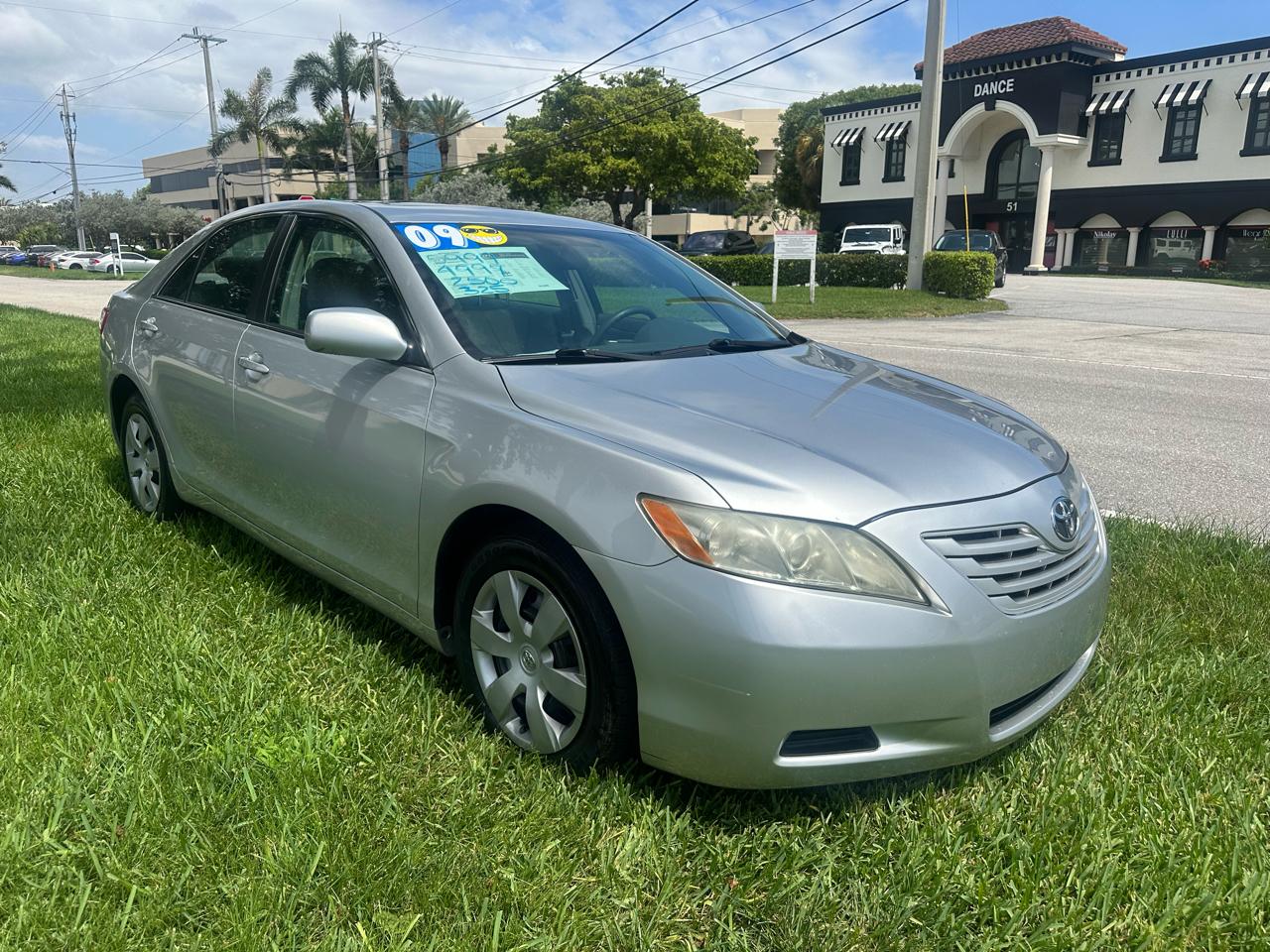 Toyota Camry XLE 5-Spd AT 2009