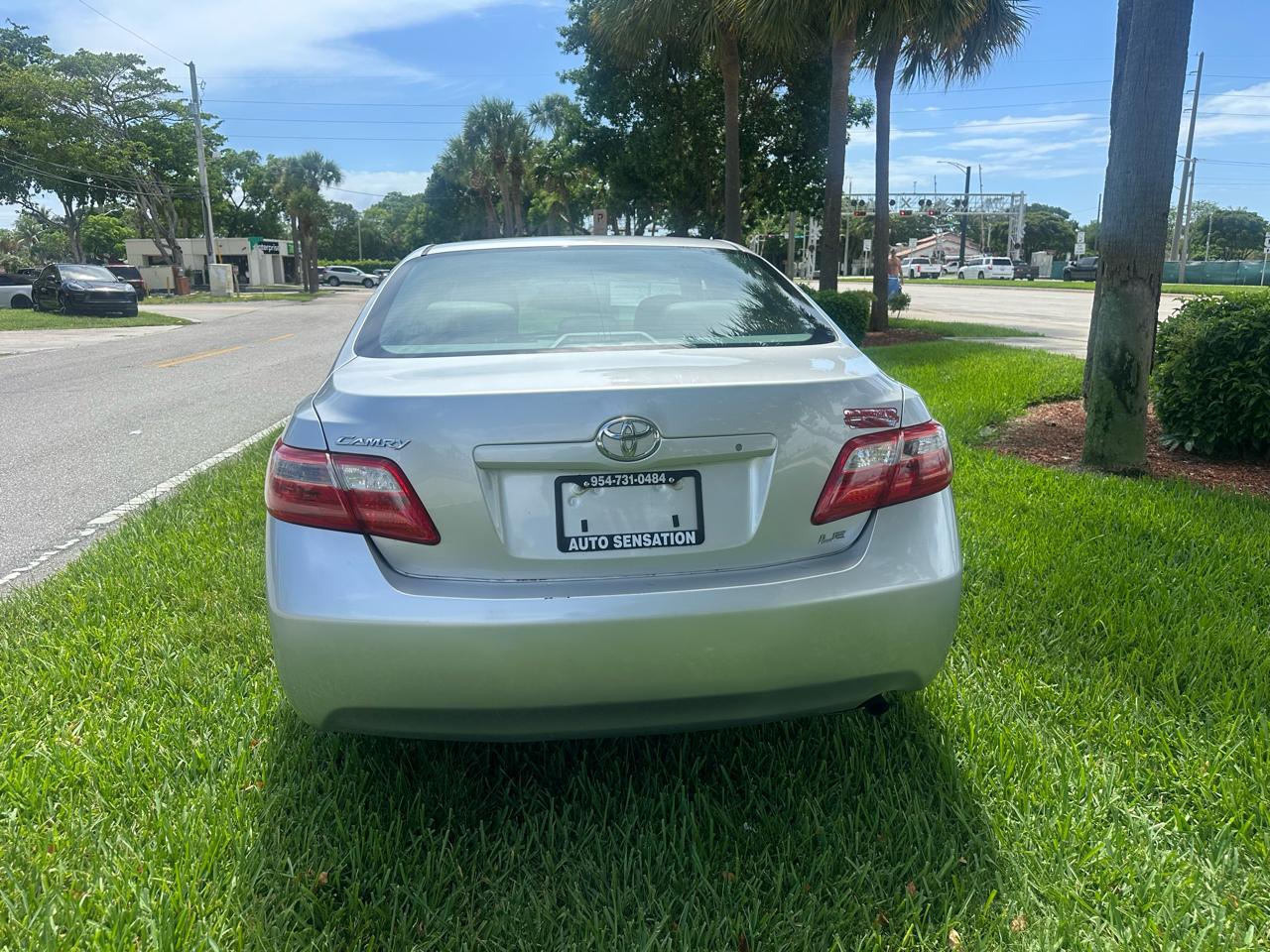 Toyota Camry XLE 5-Spd AT 2009