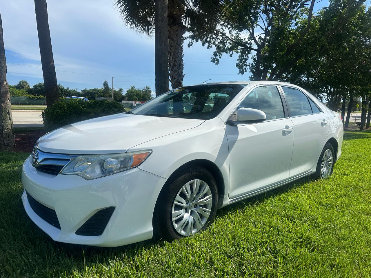 Toyota Camry XLE 2013