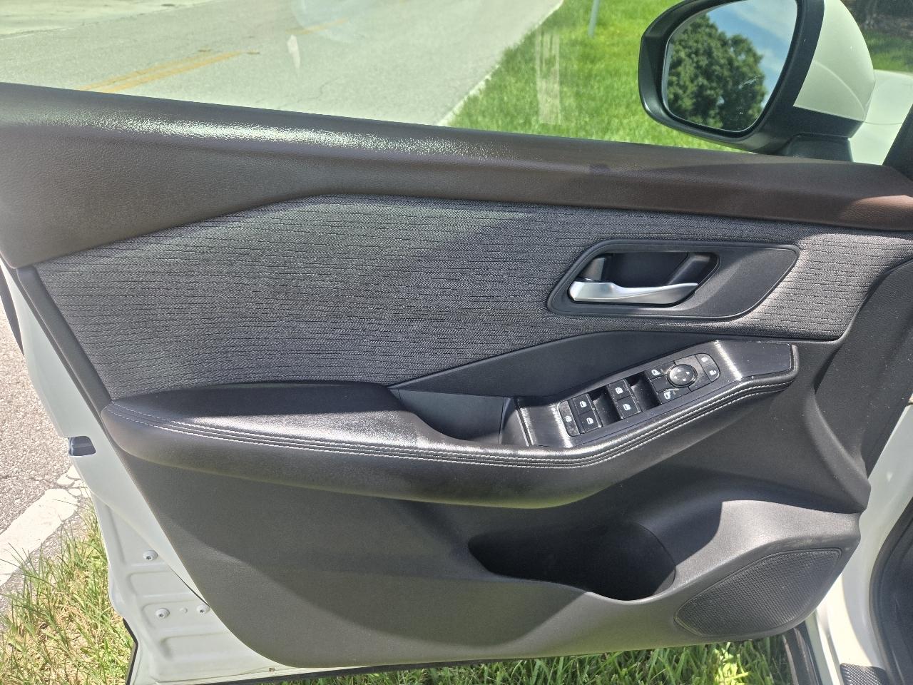 Nissan Rogue SV 2021