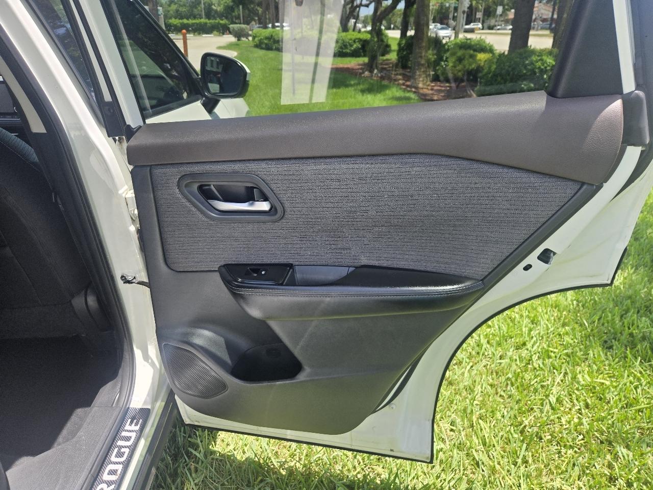 Nissan Rogue SV 2021