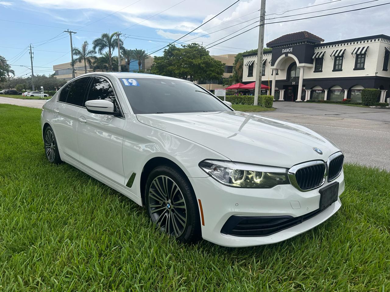 BMW 5-Series 530i xDrive 2019