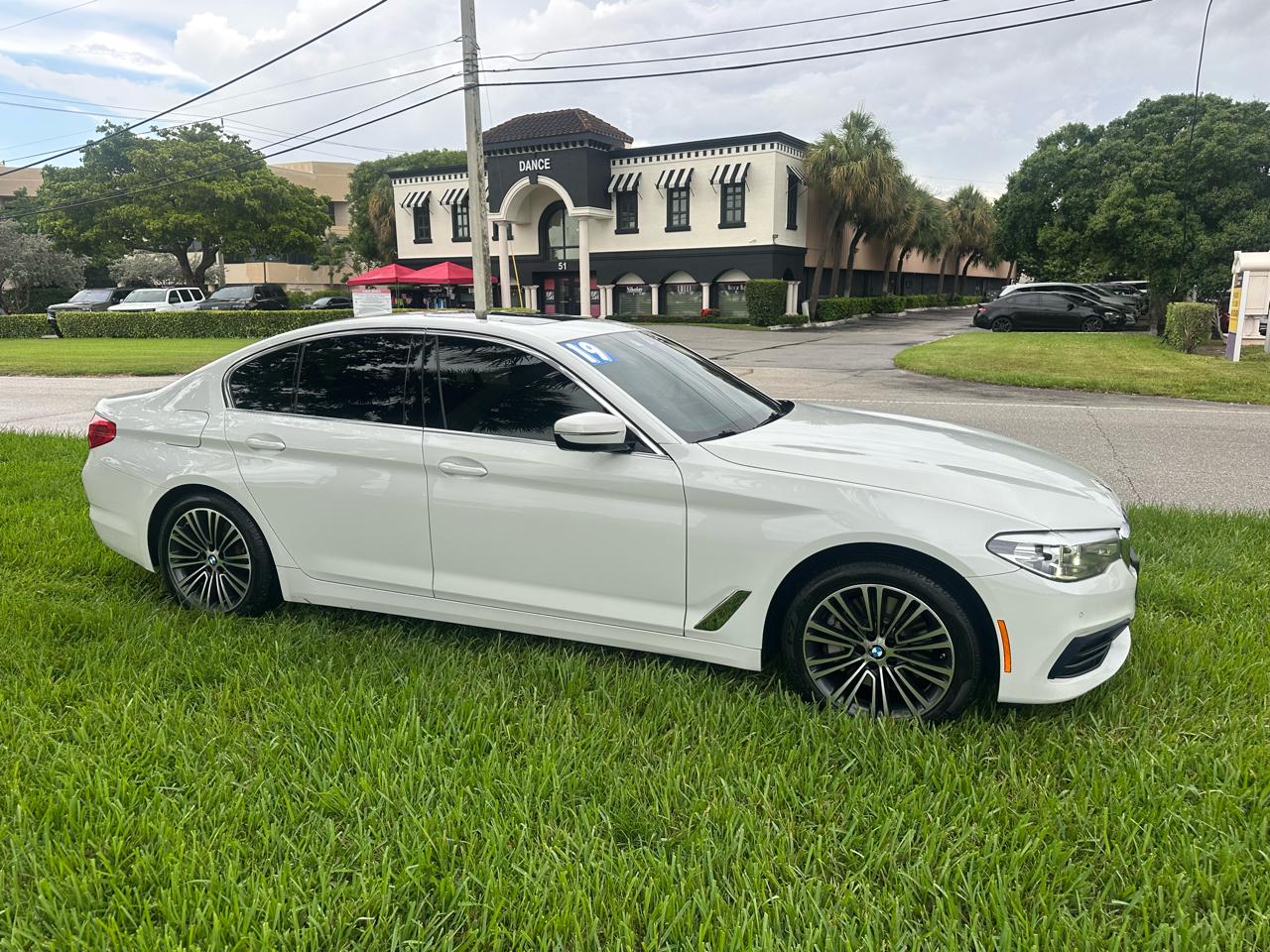 BMW 5-Series 530i xDrive 2019