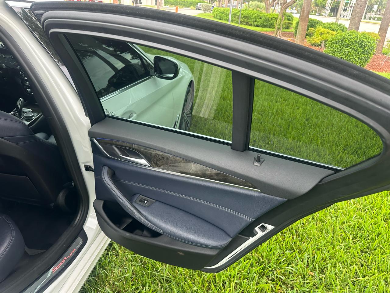 BMW 5-Series 530i xDrive 2019