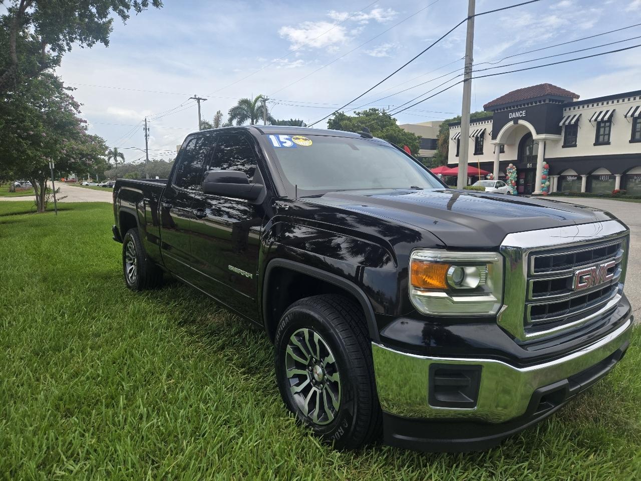 GMC Sierra 1500 4WD Crew Cab 143.5" SLE 2015