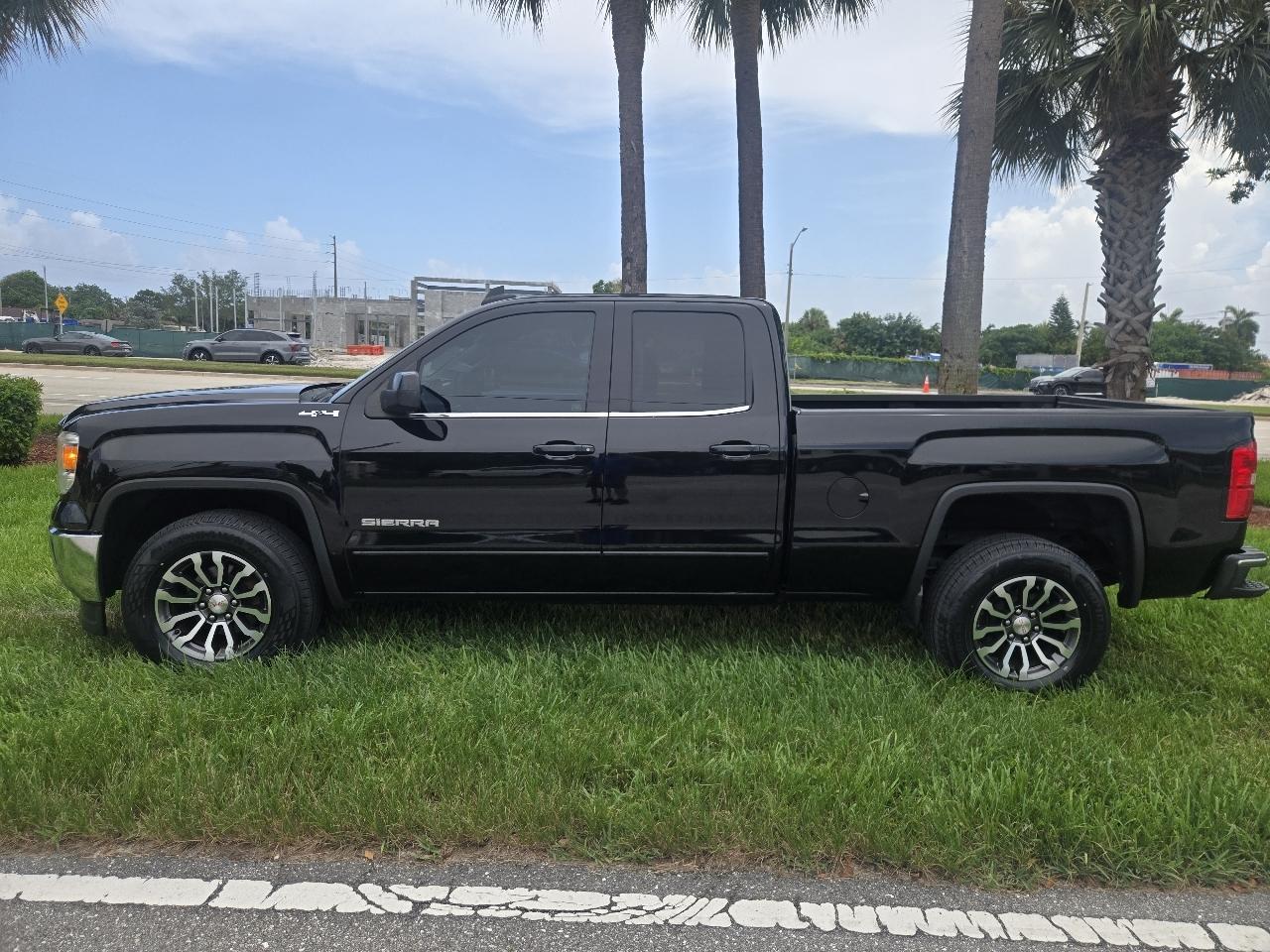 GMC Sierra 1500 4WD Crew Cab 143.5" SLE 2015