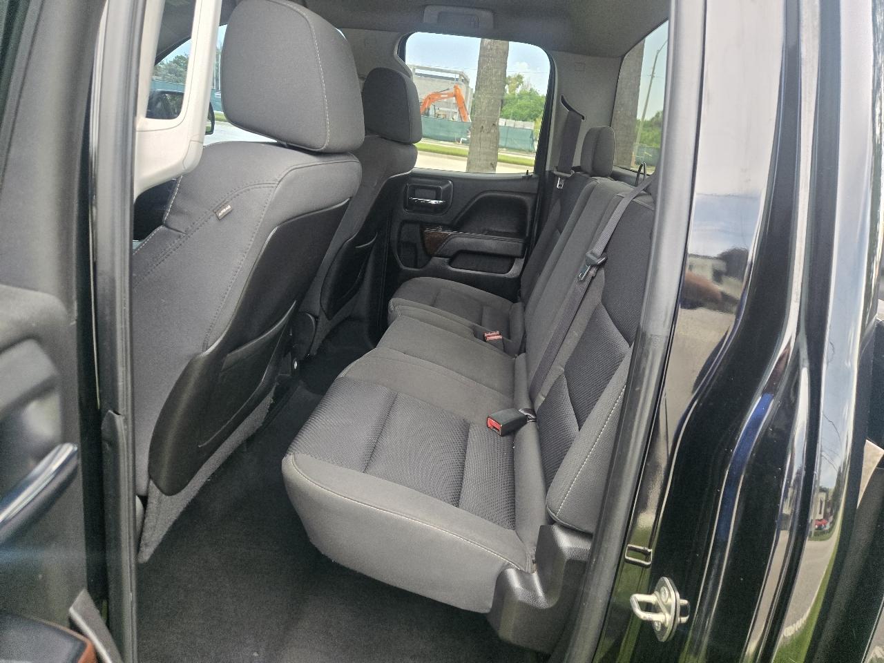 GMC Sierra 1500 4WD Crew Cab 143.5" SLE 2015