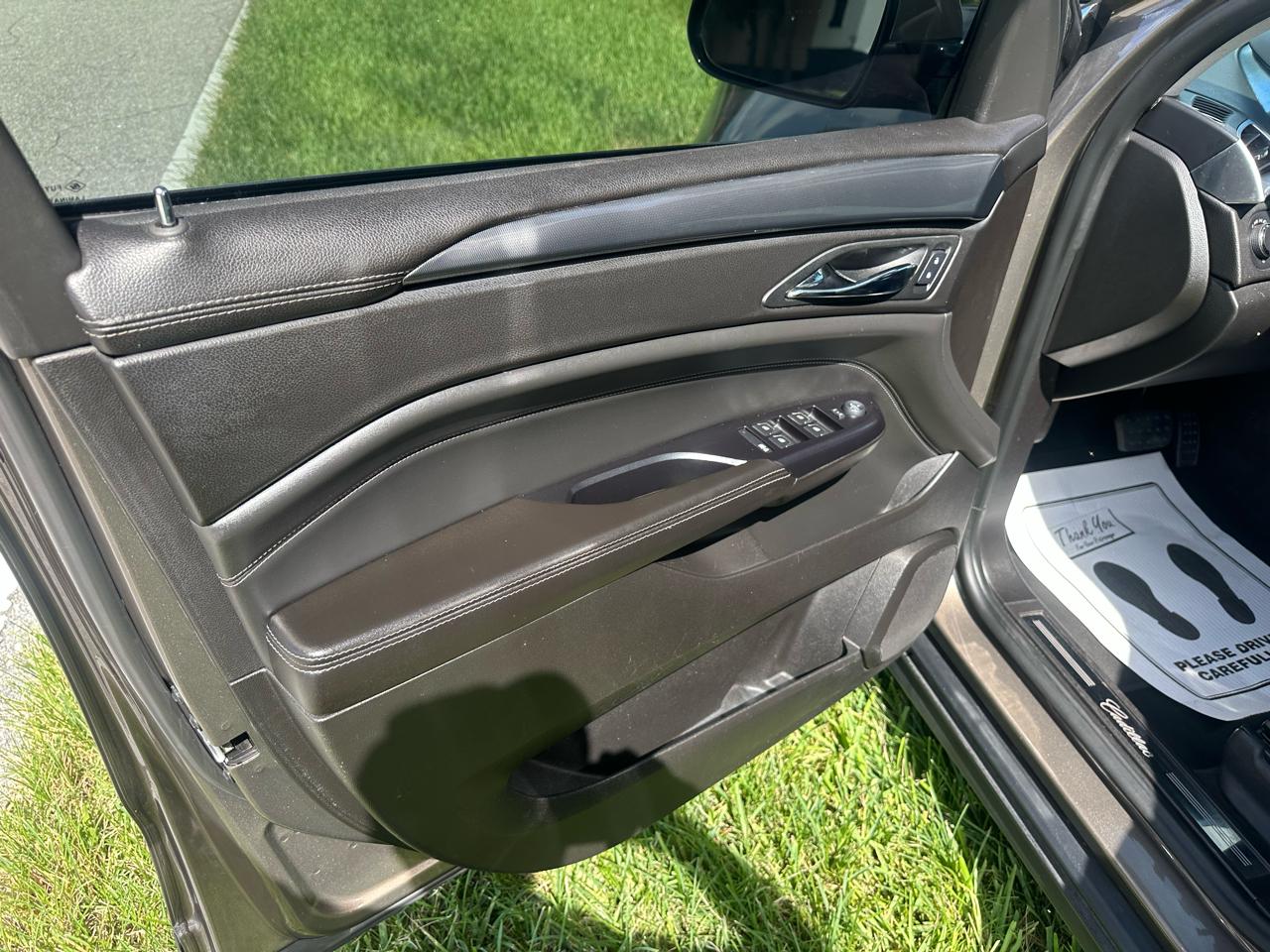 Cadillac SRX Standard FWD 2015