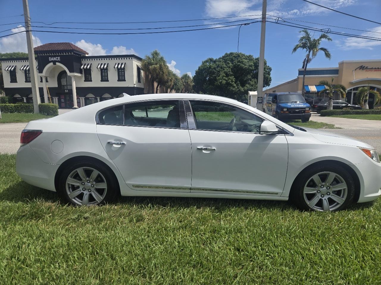 Buick LaCrosse CXL FWD 2010
