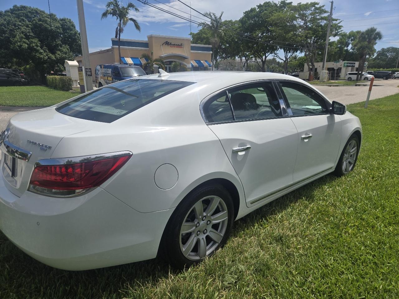 Buick LaCrosse CXL FWD 2010