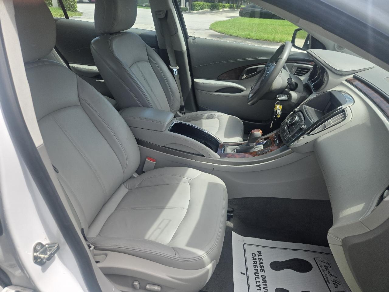 Buick LaCrosse CXL FWD 2010