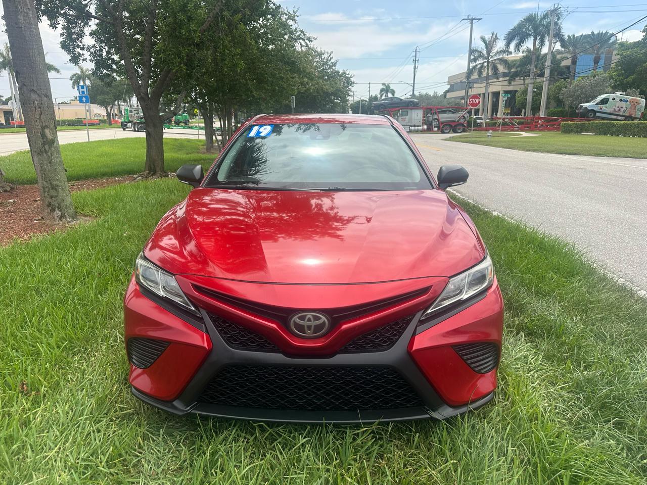 Toyota Camry XLE 2019
