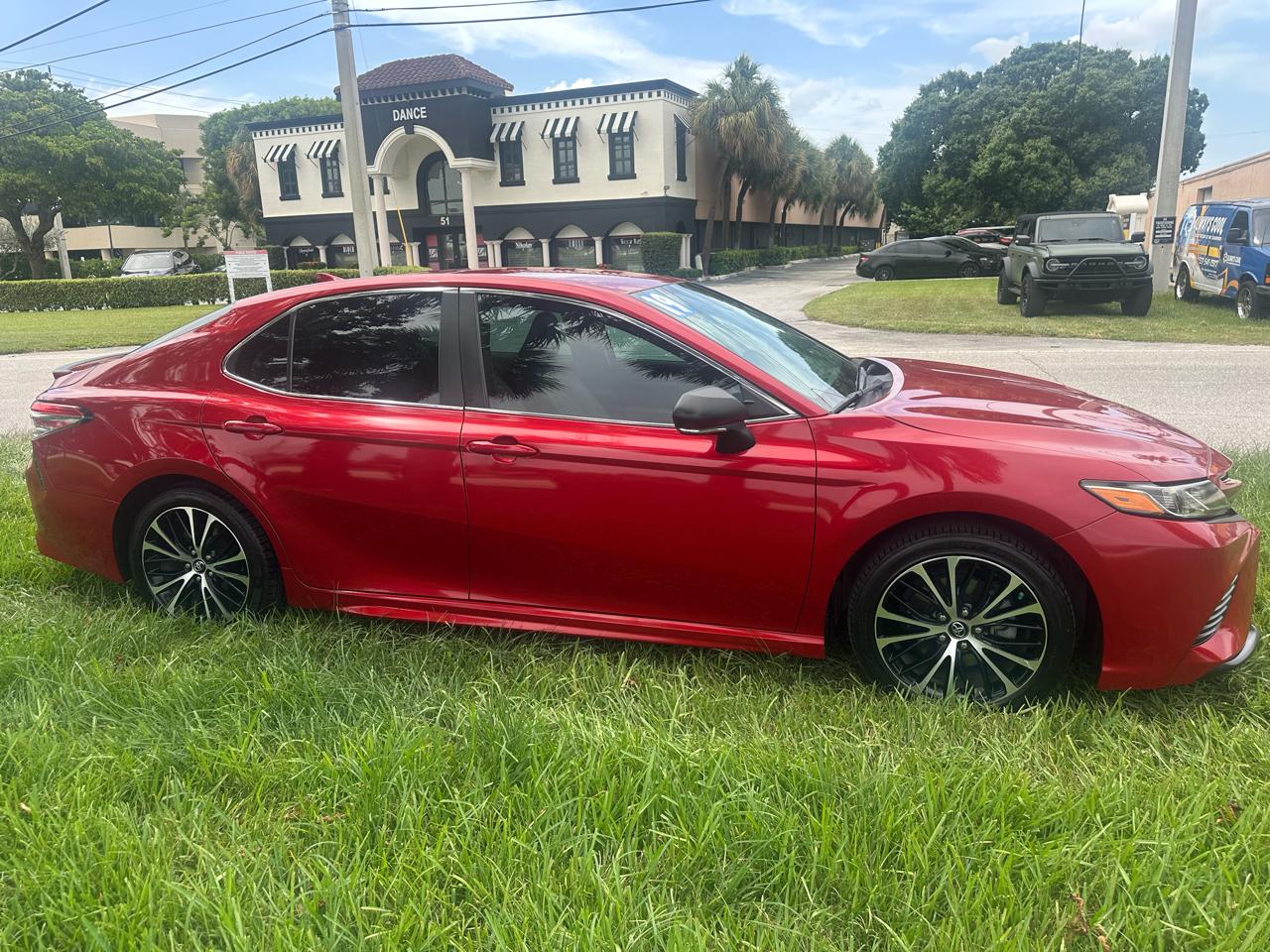 Toyota Camry XLE 2019