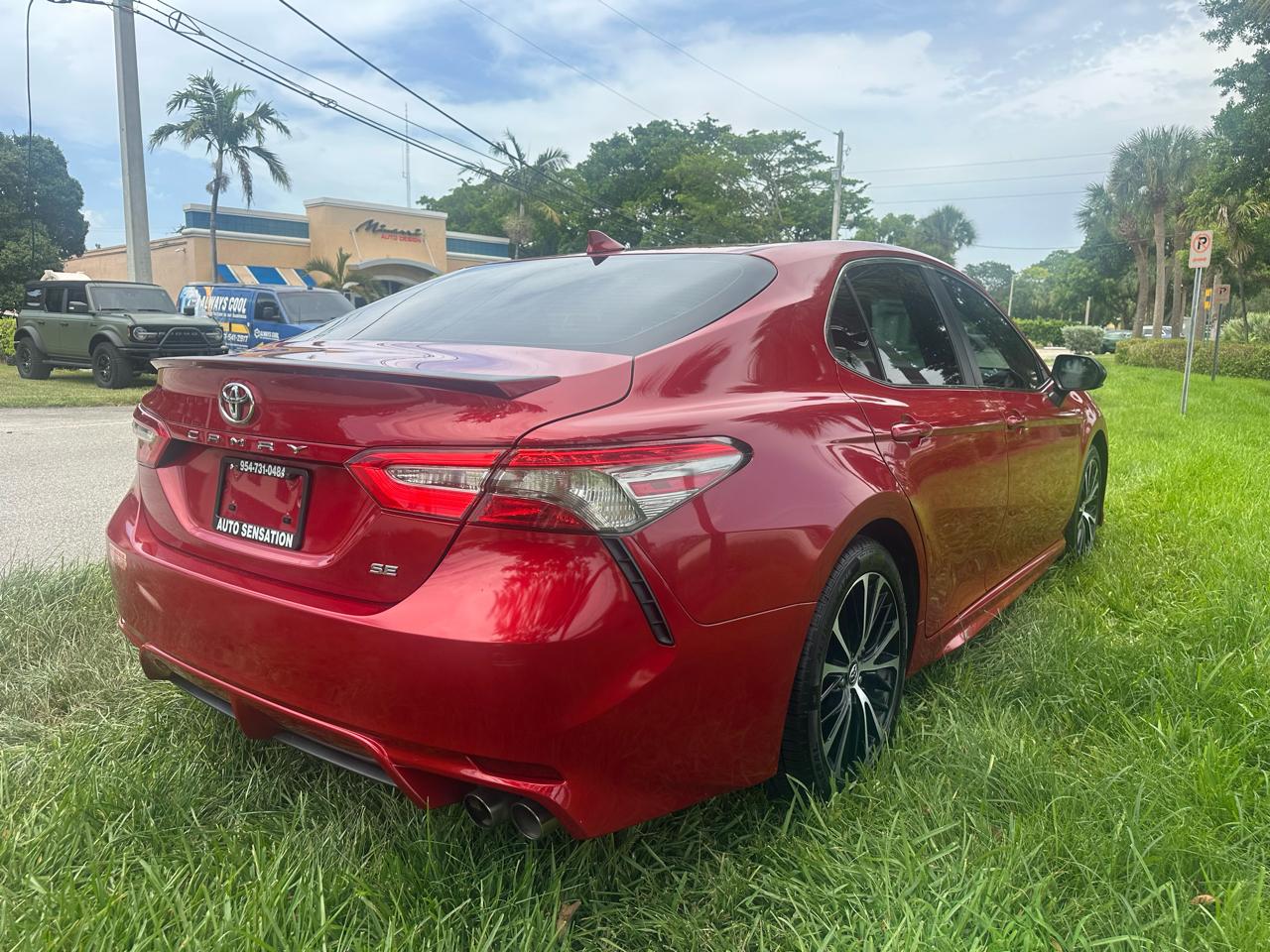 Toyota Camry XLE 2019