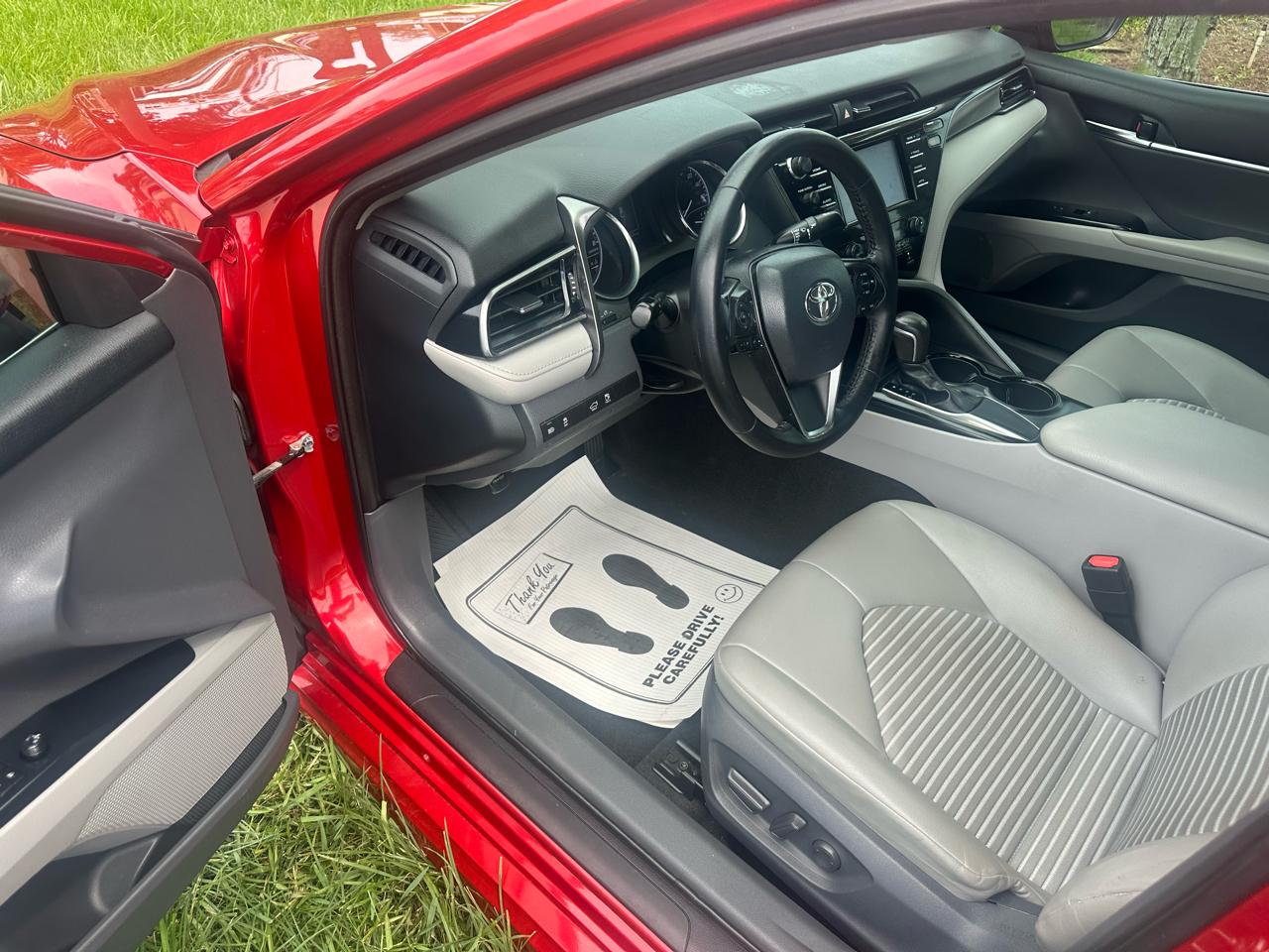 Toyota Camry XLE 2019