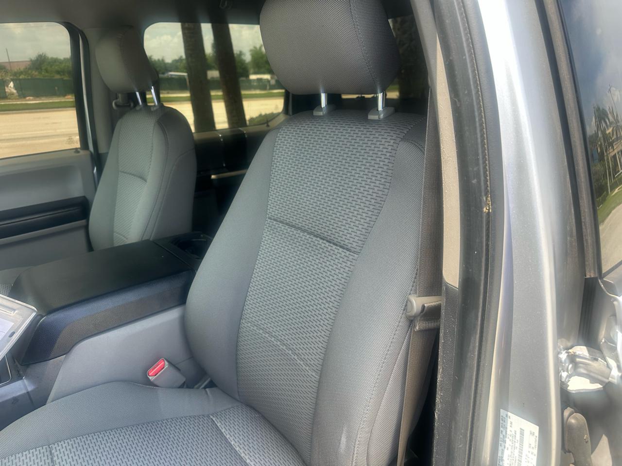 Ford F-150 2WD SuperCrew 145" XLT 2015