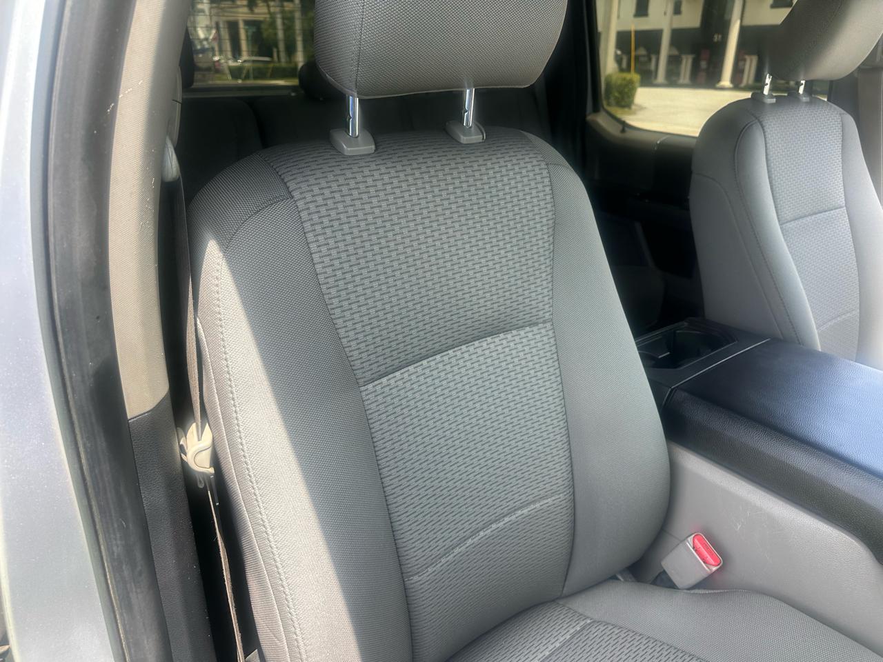 Ford F-150 2WD SuperCrew 145" XLT 2015