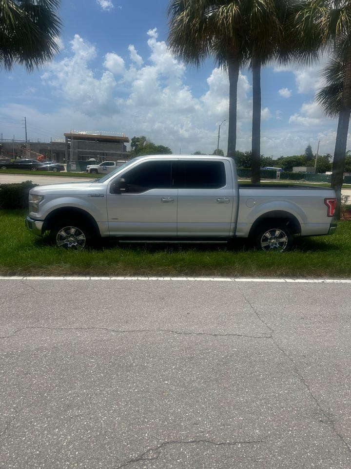 Ford F-150 2WD SuperCrew 145" XLT 2015