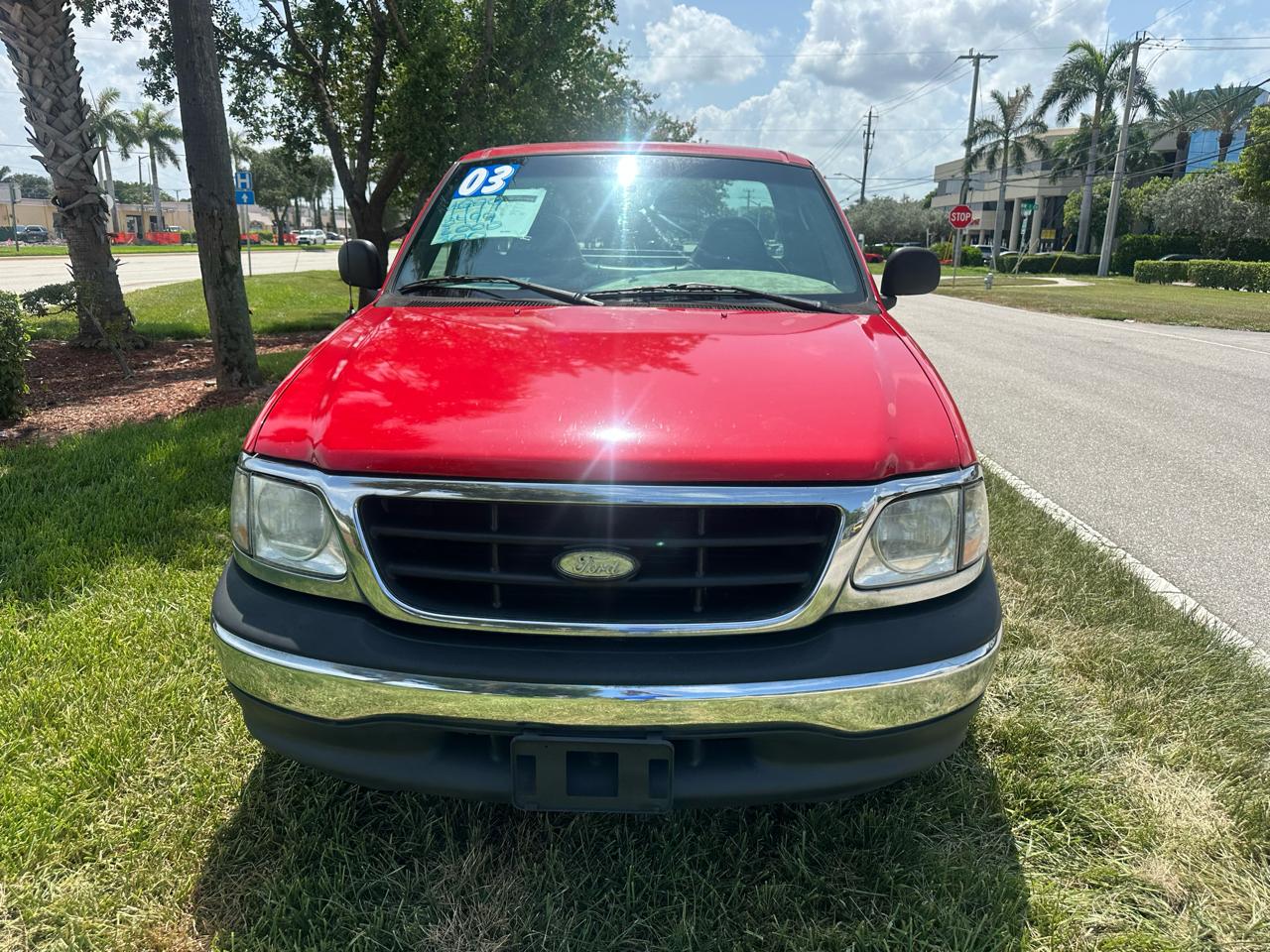 Ford F-150 2WD Reg Cab 122.5" XL 2003
